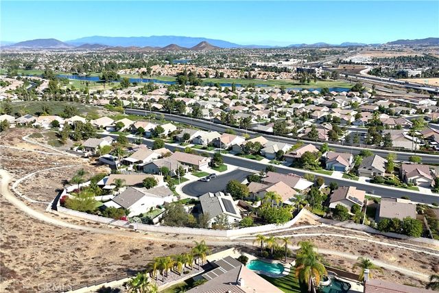 29285 Sand Creek Circle, Menifee, CA 92584