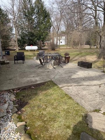 2700 Flint River Road, Lapeer, MI 48446