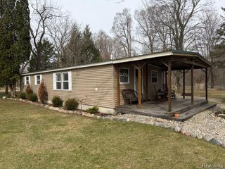 2700 Flint River Road, Lapeer, MI 48446