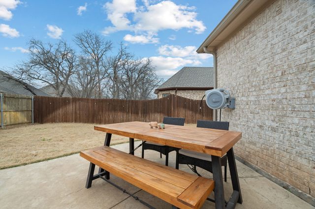 1509 Sea Breeze Lane, Azle, TX 76020