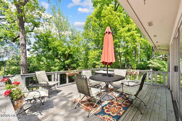 2615 E Melbourne Road, Springfield, MO 65804