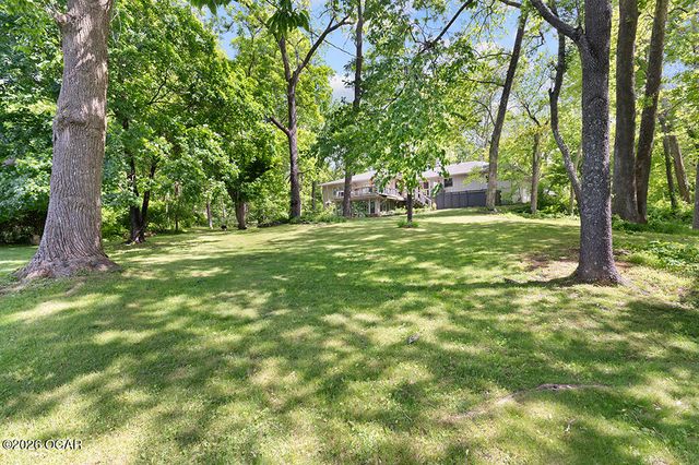 2615 E Melbourne Road, Springfield, MO 65804
