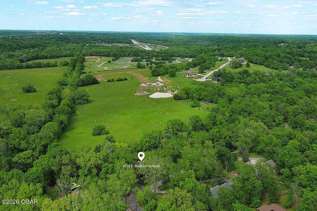 2615 E Melbourne Road, Springfield, MO 65804