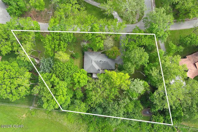 2615 E Melbourne Road, Springfield, MO 65804