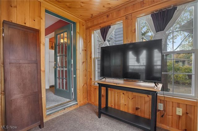 2474 16th Street, Cuyahoga Falls, OH 44223