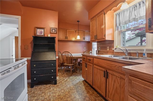 2474 16th Street, Cuyahoga Falls, OH 44223