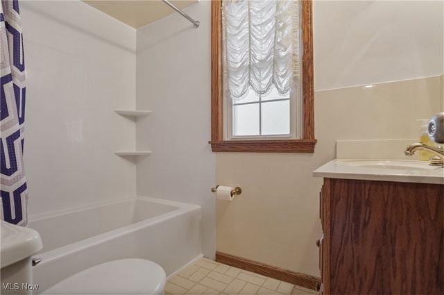 2474 16th Street, Cuyahoga Falls, OH 44223