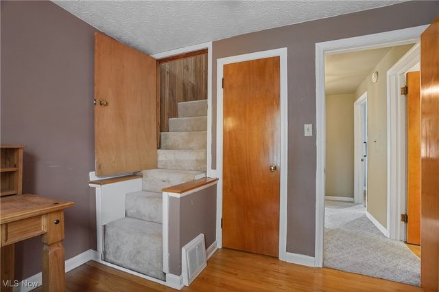 2474 16th Street, Cuyahoga Falls, OH 44223