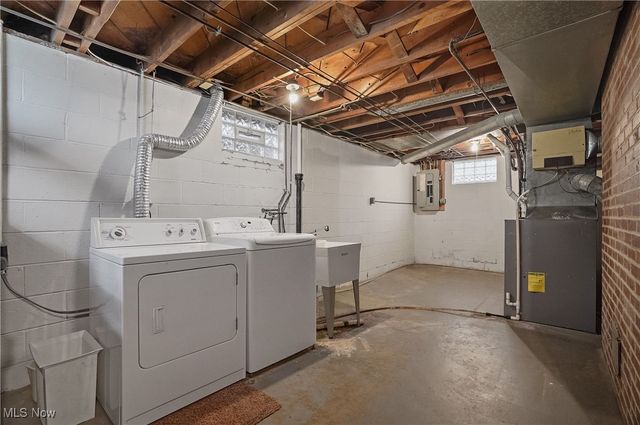 2474 16th Street, Cuyahoga Falls, OH 44223