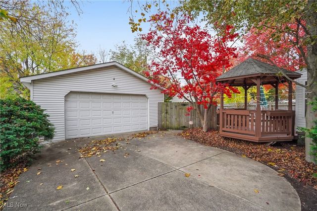 2474 16th Street, Cuyahoga Falls, OH 44223