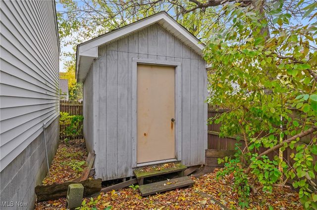 2474 16th Street, Cuyahoga Falls, OH 44223