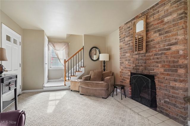 2474 16th Street, Cuyahoga Falls, OH 44223