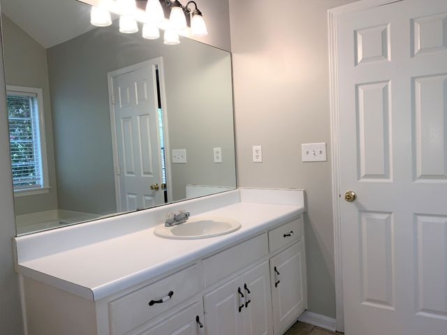 150 Paces Landing Way, Newnan, GA 30263