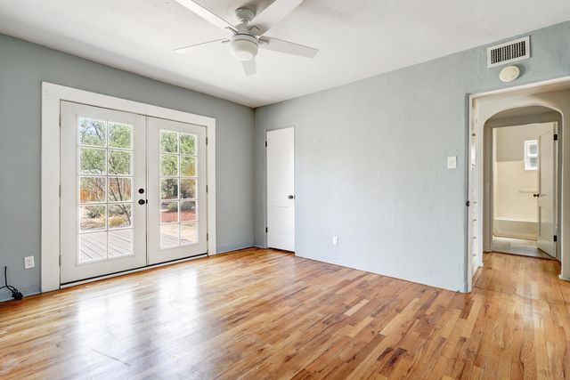 316 Washington Street NE, Albuquerque, NM 87108