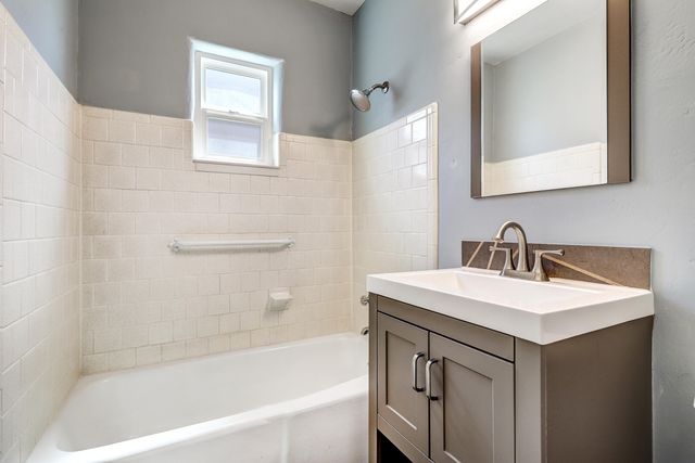 316 Washington Street NE, Albuquerque, NM 87108