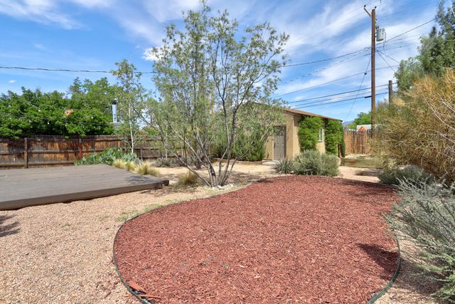316 Washington Street NE, Albuquerque, NM 87108