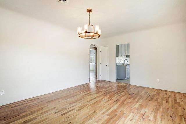 316 Washington Street NE, Albuquerque, NM 87108