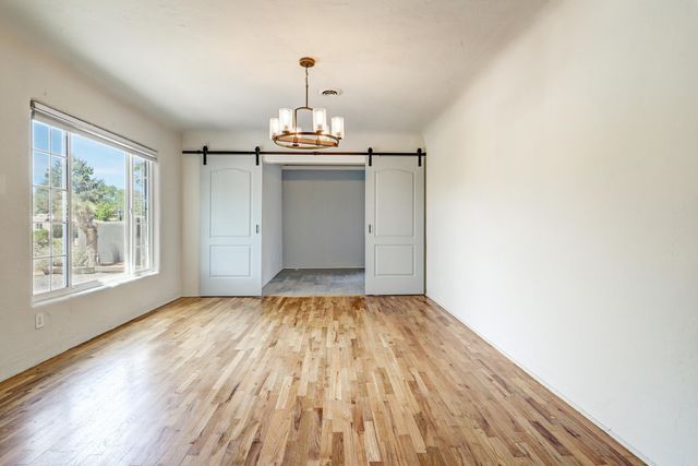 316 Washington Street NE, Albuquerque, NM 87108
