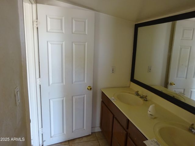 7148 N 48TH Avenue, Glendale, AZ 85301