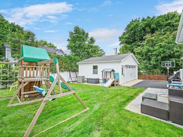 4512 WASHINGTON Street, Downers Grove, IL 60515
