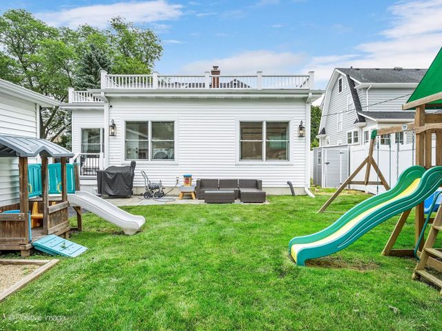 4512 WASHINGTON Street, Downers Grove, IL 60515