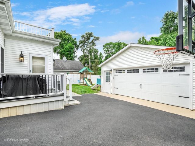 4512 WASHINGTON Street, Downers Grove, IL 60515