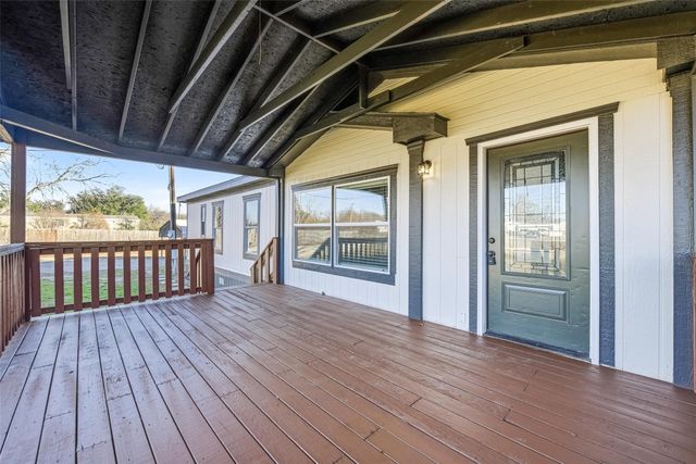 111 Jody Lane, Azle, TX 76020