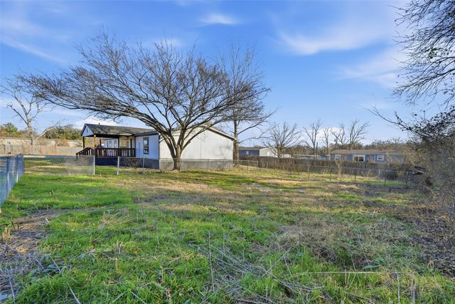 111 Jody Lane, Azle, TX 76020