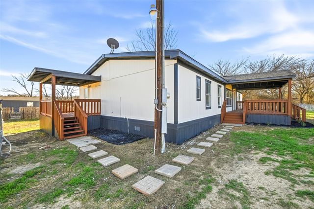 111 Jody Lane, Azle, TX 76020