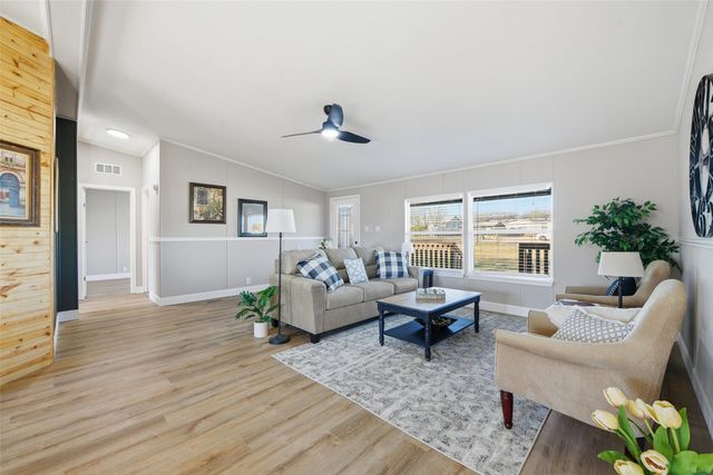 111 Jody Lane, Azle, TX 76020