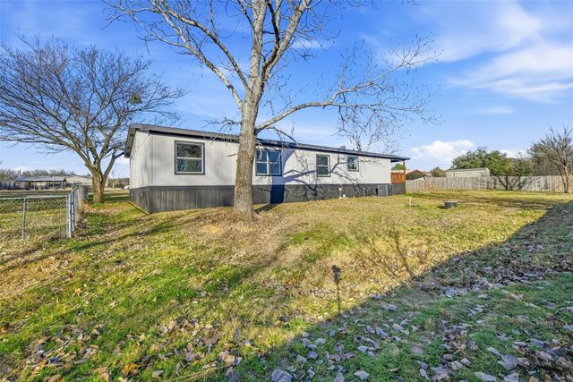 111 Jody Lane, Azle, TX 76020