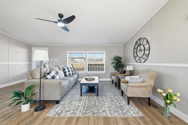 111 Jody Lane, Azle, TX 76020