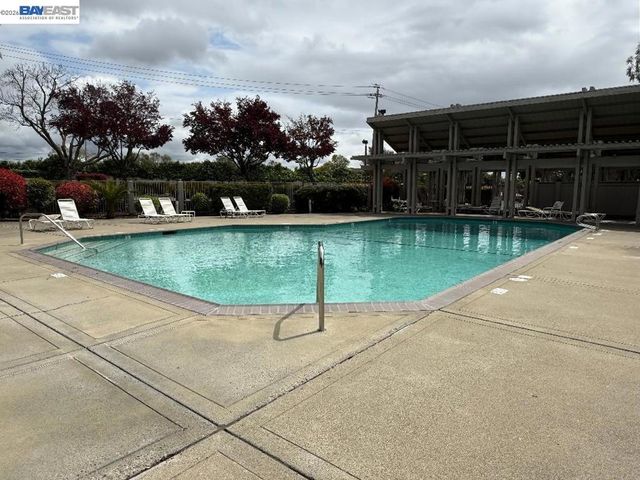 25850 Kay Ave, Hayward, CA 94545