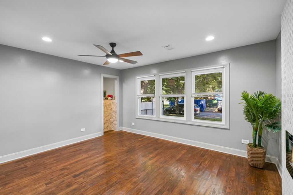 6853 S Langley Avenue, Chicago, IL 60637 — photo 5