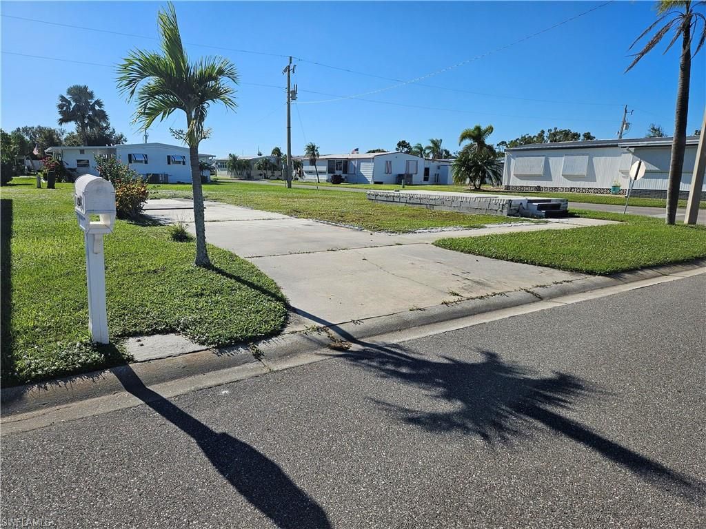 2771 Deerfield DR, NORTH FORT MYERS, FL 33917 — exterior