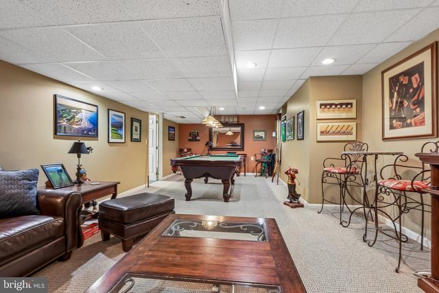 1 WOODMONT CT, Mantua, NJ 08051