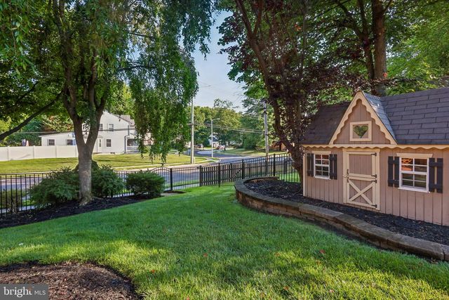 1 WOODMONT CT, Mantua, NJ 08051
