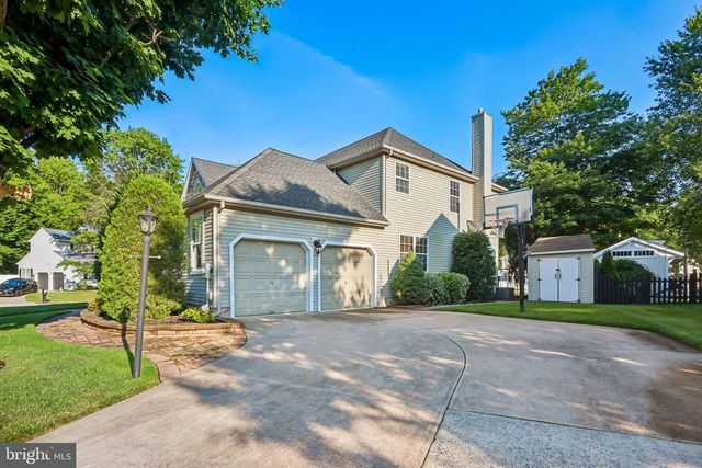 1 WOODMONT CT, Mantua, NJ 08051
