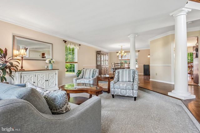 1 WOODMONT CT, Mantua, NJ 08051