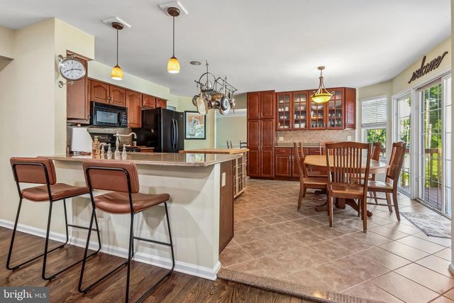 1 WOODMONT CT, Mantua, NJ 08051