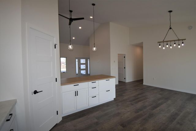 602 Lincoln Street SE, Warroad, MN 56763