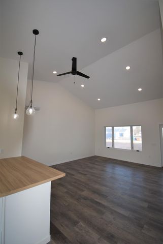 602 Lincoln Street SE, Warroad, MN 56763