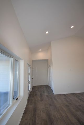 602 Lincoln Street SE, Warroad, MN 56763