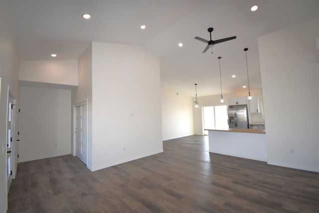 602 Lincoln Street SE, Warroad, MN 56763