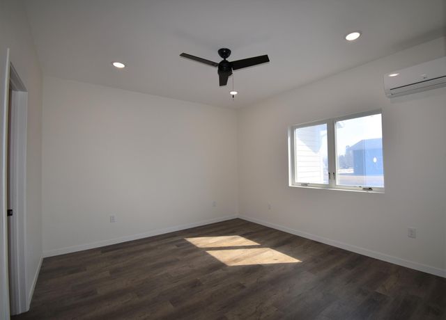 602 Lincoln Street SE, Warroad, MN 56763