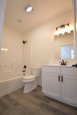 602 Lincoln Street SE, Warroad, MN 56763