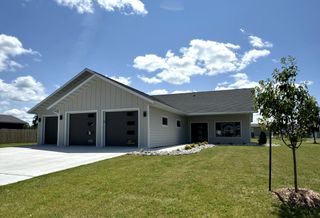 602 Lincoln Street SE, Warroad, MN 56763