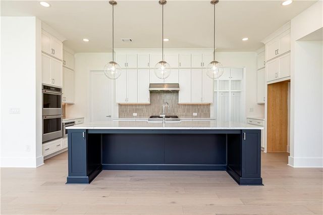 1885 Emberstone Circle, Lawrenceville, GA 30043