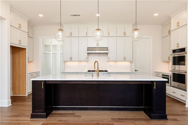 1885 Emberstone Circle, Lawrenceville, GA 30043