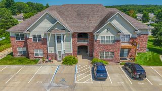 5315 PEBBLE BEACH DR 201, Columbia, MO 65201